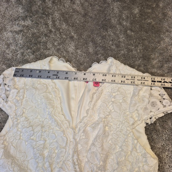 Betsey Johnson Black White Lace Fit Flare Dress Cap Sleeve V-Neck Size 6 - Picture 8 of 11